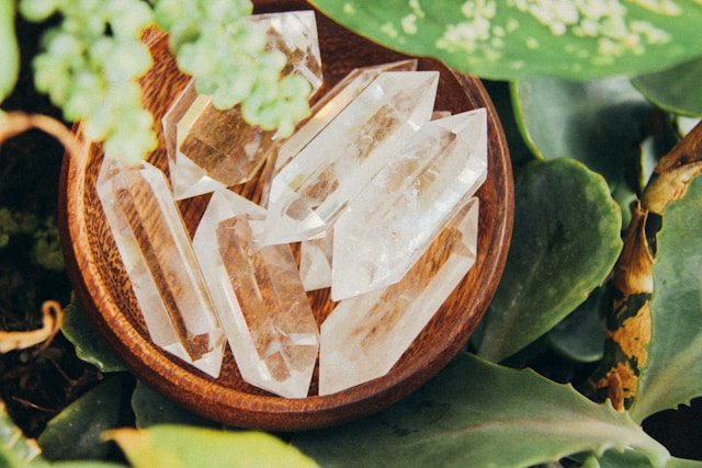 crystal-stones-meaning-healing-uses